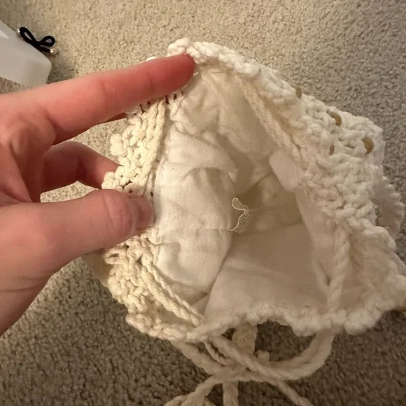 Adorable Woven Beaded Bag - Picture 7 of 14